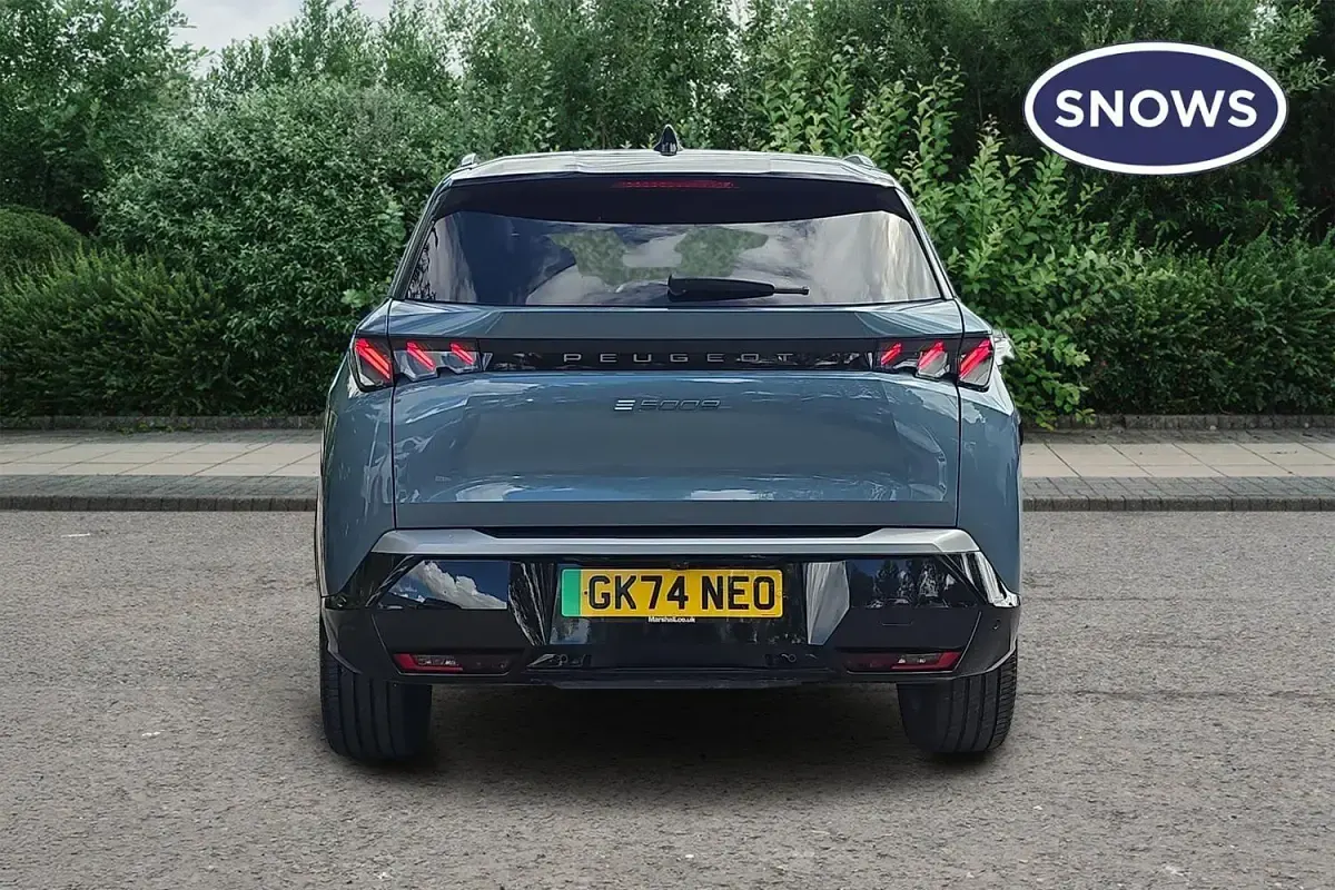 Used Peugeot 5008 GT 156 kW (213 HP) 2024 Ingaro blue SUV