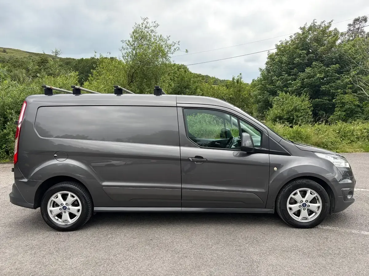 Used Ford Transit Connect Limited 120 HP (88 kW) 2017 Grey MPV