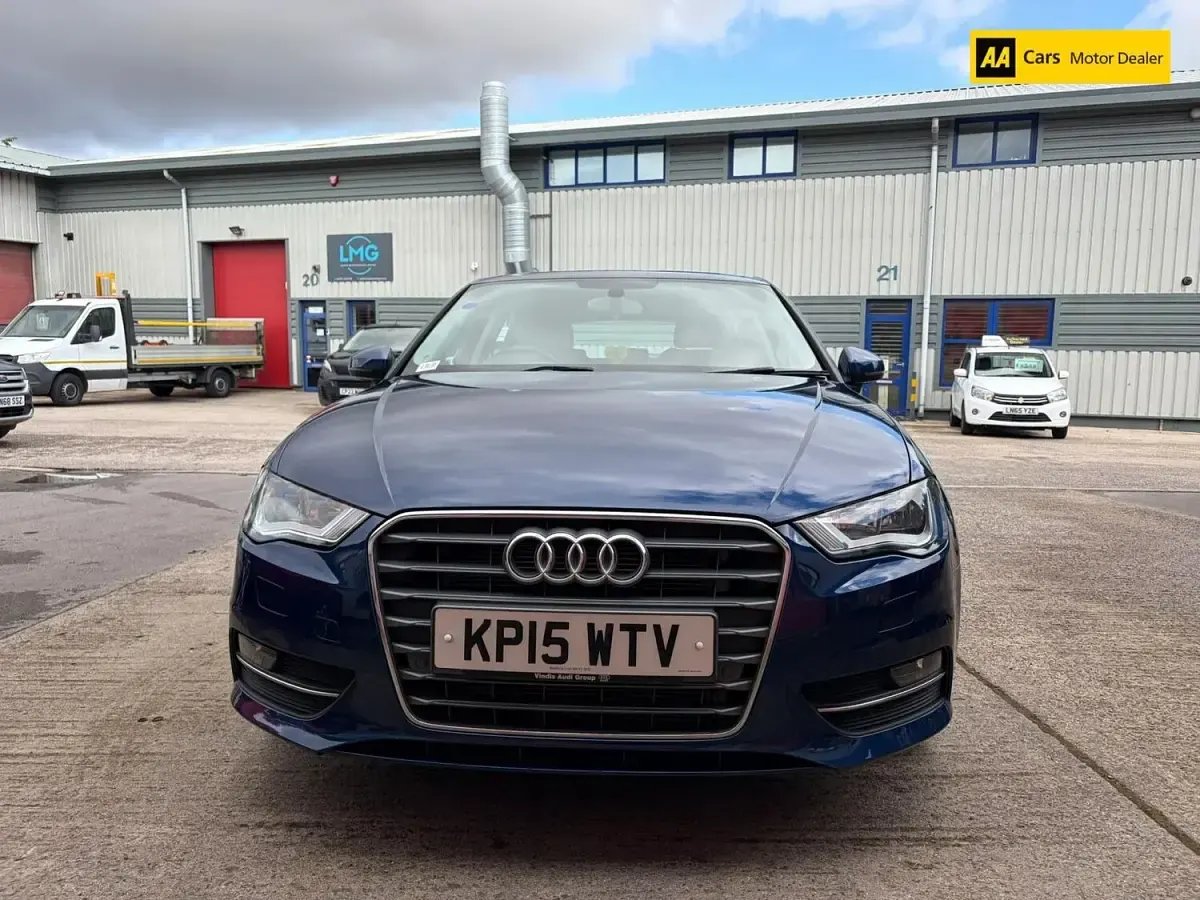 Used Audi A3 Sport 125 HP (91 kW) 2015 Blue Hatchback