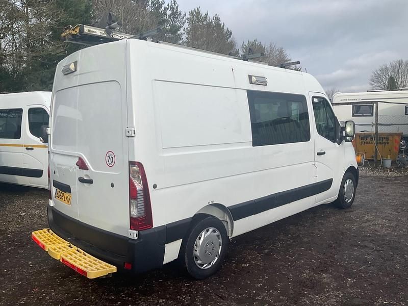 Used Vauxhall Movano 130 HP (95 kW) 2018 White MPV