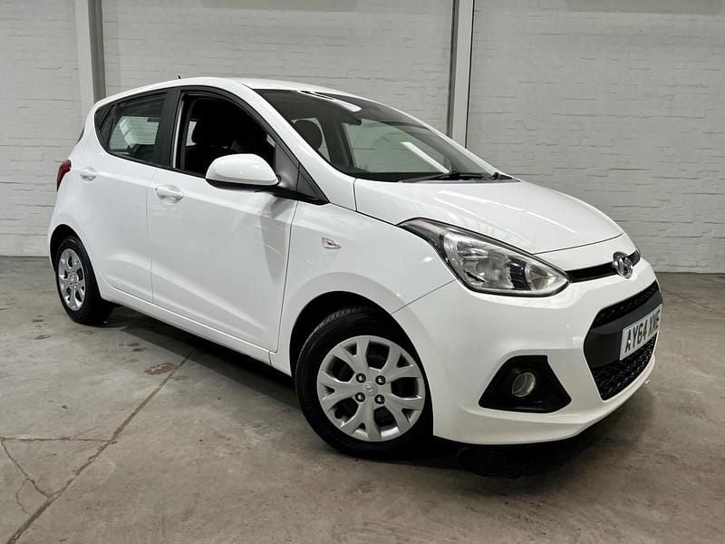 White Used 2014 Hyundai i10 SE Hatchback | £5,995 (A bit pricey) - Image 1/4