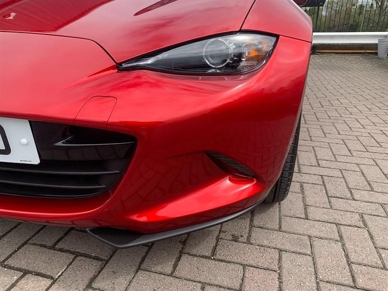 Used Mazda MX5 Inclusive 184 HP (135 kW) 2019 Red Cabriolet
