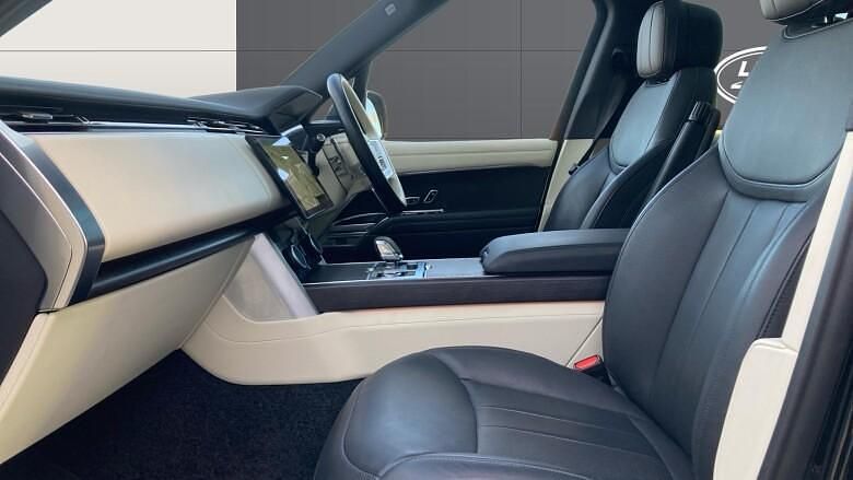 Used Land Rover Range Rover HSE 350 HP (257 kW) 2023 SUV