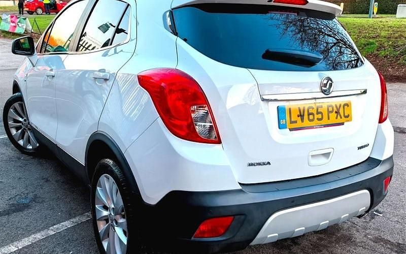 Used Vauxhall Mokka 140 HP (102 kW) 2015 White SUV