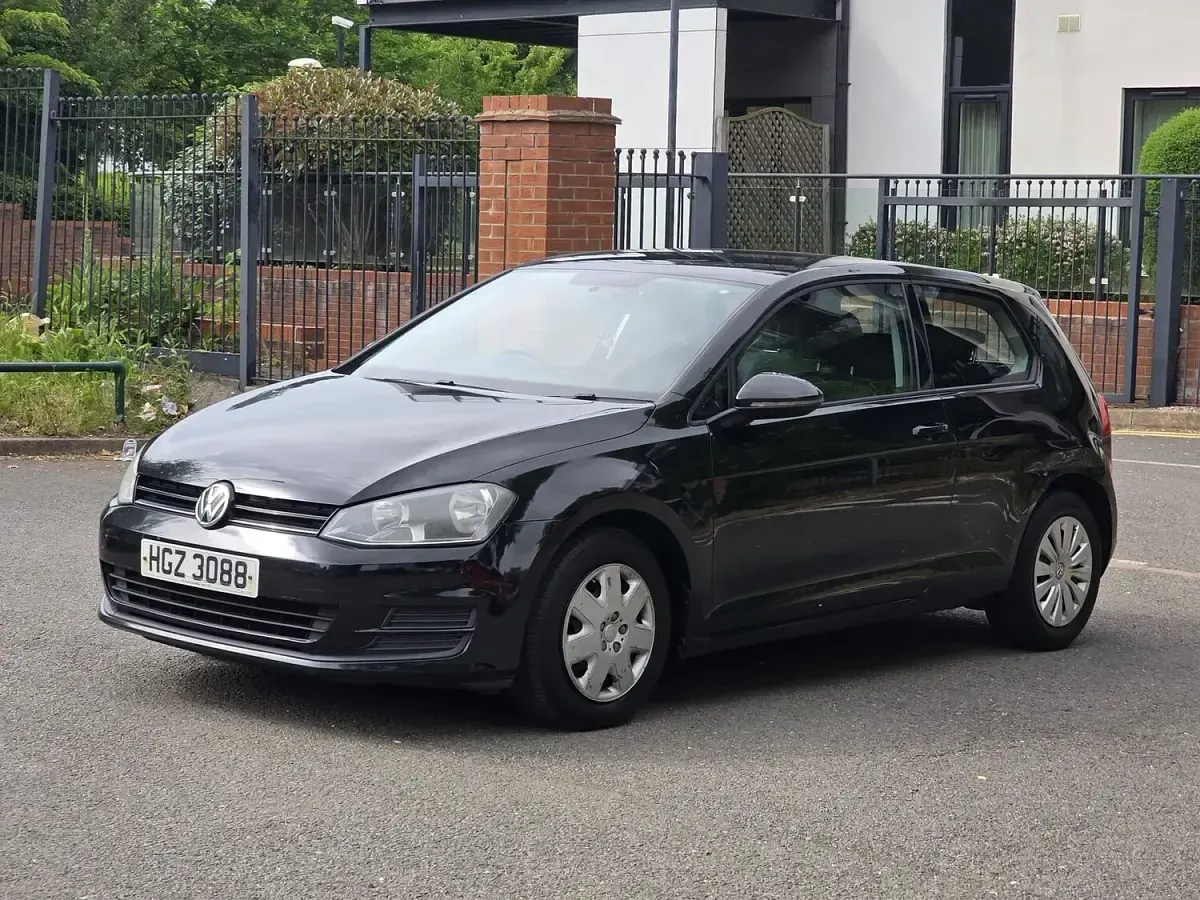 Used VW Golf VII S 85 HP (62 kW) 2014 Black Hatchback