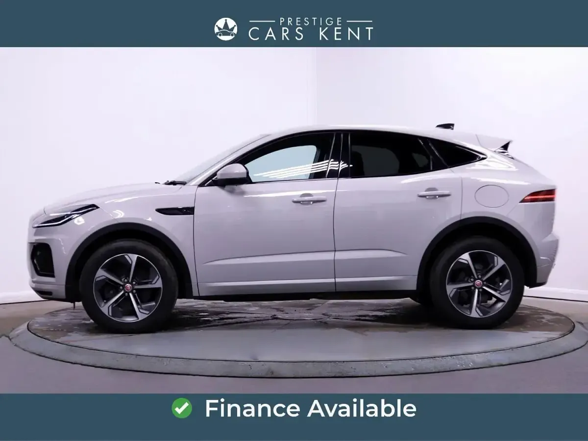 Usado Jaguar E-Pace R-Dynamic 160 HP (117 kW) 2022 Cinzento SUV