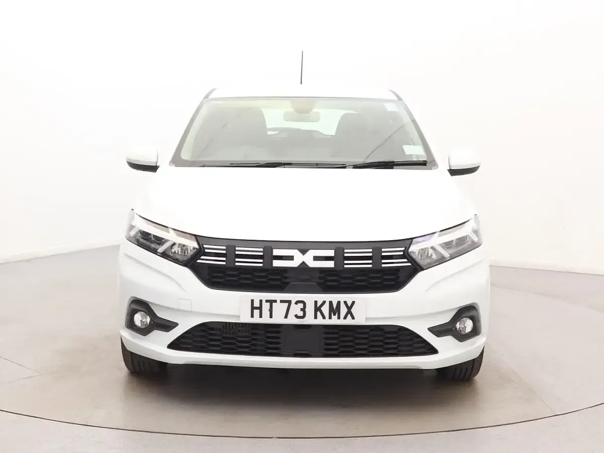 Used Dacia Sandero Expression 100 HP (73 kW) 2023 White Hatchback