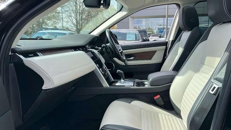 Used Land Rover Discovery Sport HSE Dynamic 204 HP (150 kW) 2022 Metallic  santorini black SUV