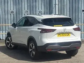 Used Nissan Qashqai N-Connecta 140 HP (102 kW) 2023 White SUV