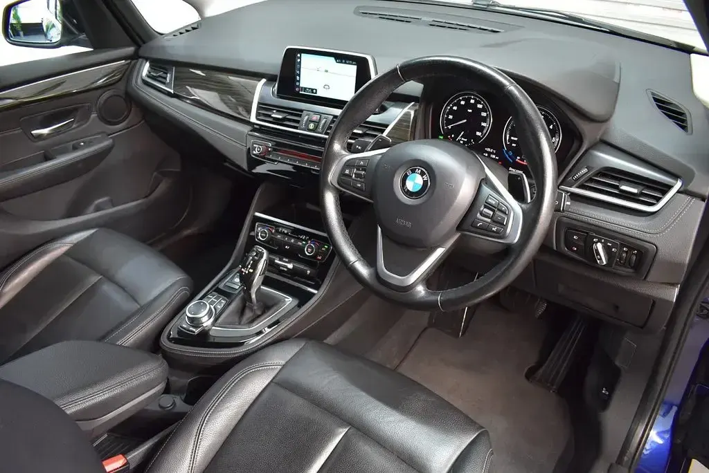 Used BMW 220 Luxury Line 2018 Blue MPV