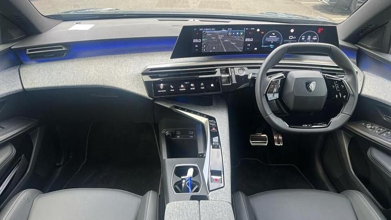 Used Peugeot e-3008 GT 152 kW (207 HP) 2025 Blue SUV