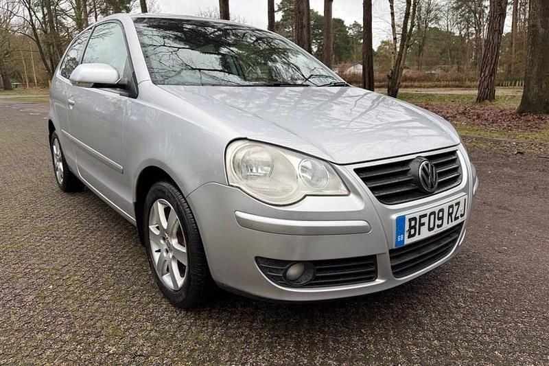 Used VW Polo Match 80 HP (58 kW) 2009 Silver Hatchback