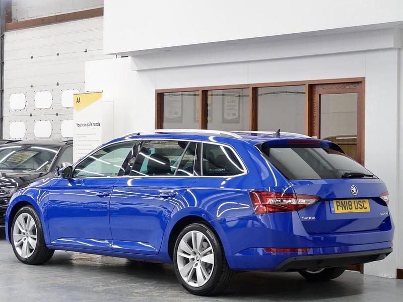 Used Skoda Superb SE L Executive 150 HP (110 kW) 2018 Blue Estate