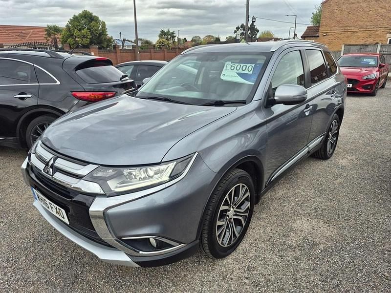 Usado Mitsubishi Outlander 2016 Cinzento SUV