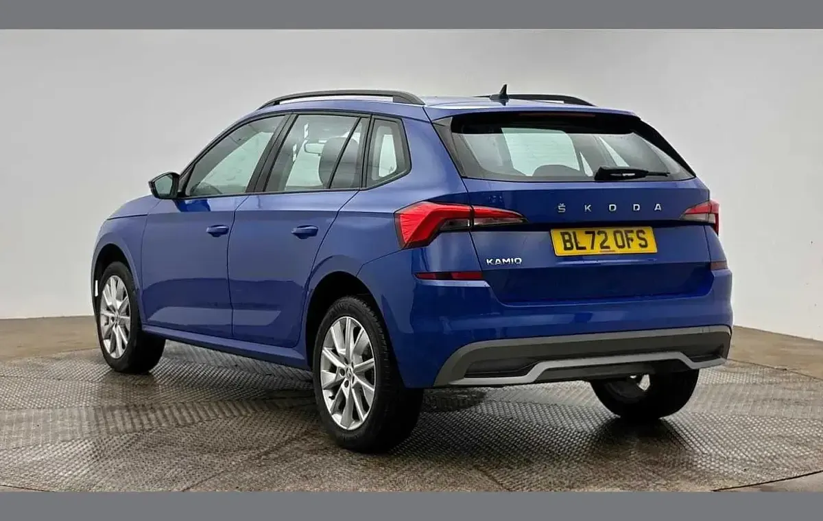 Used Skoda Kamiq SE 108 HP (79 kW) 2023 Blue SUV