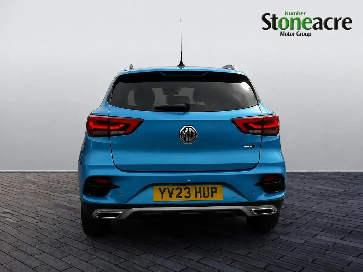 Used MG ZS Exclusive 106 HP (77 kW) 2023 Blue SUV