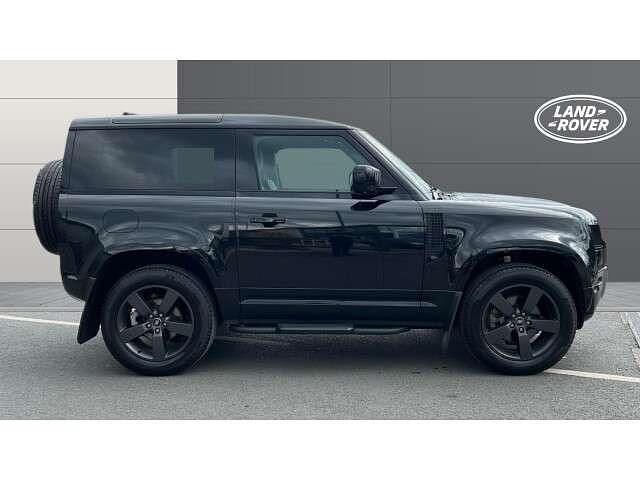 Używany Land Rover Defender SE Dynamic 300 KM (220 kW) 2023 Czarny SUV