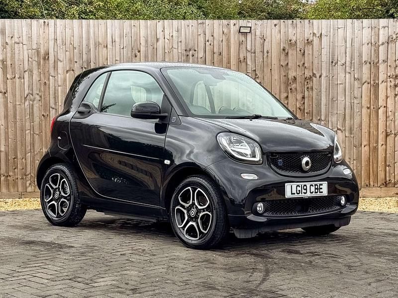 Black Used 2019 Smart ForTwo Electric Drive Premium Coupe | £7,895 (A bit pricey) - Image 1/4