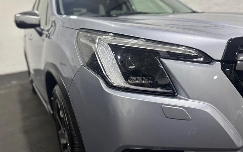 Used Subaru Forester Premium 150 HP (110 kW) 2024 Silver SUV