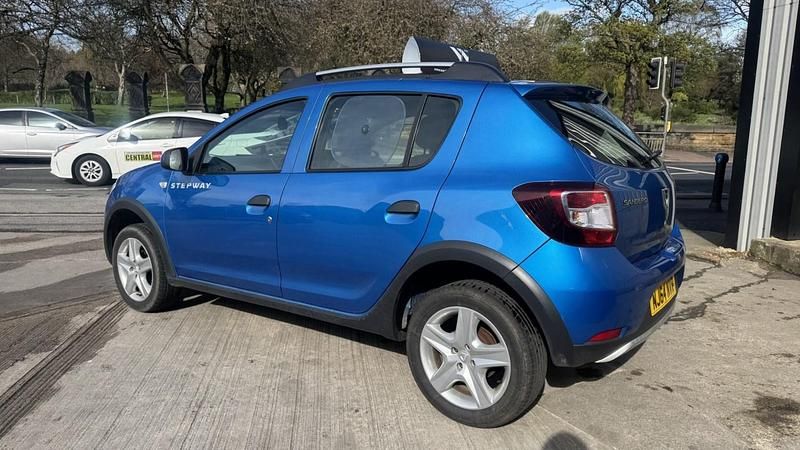 Used Dacia Sandero Stepway Ambiance 2014 Blue Hatchback