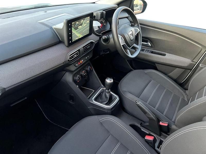 Used Dacia Sandero Comfort 89 HP (65 kW) 2022 White