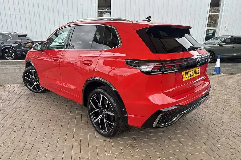 Used VW Tiguan R-line 272 HP (200 kW) 2025 Red SUV