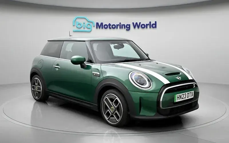 Used Mini Cooper Level 2 135 kW (184 HP) 2023 Hatchback