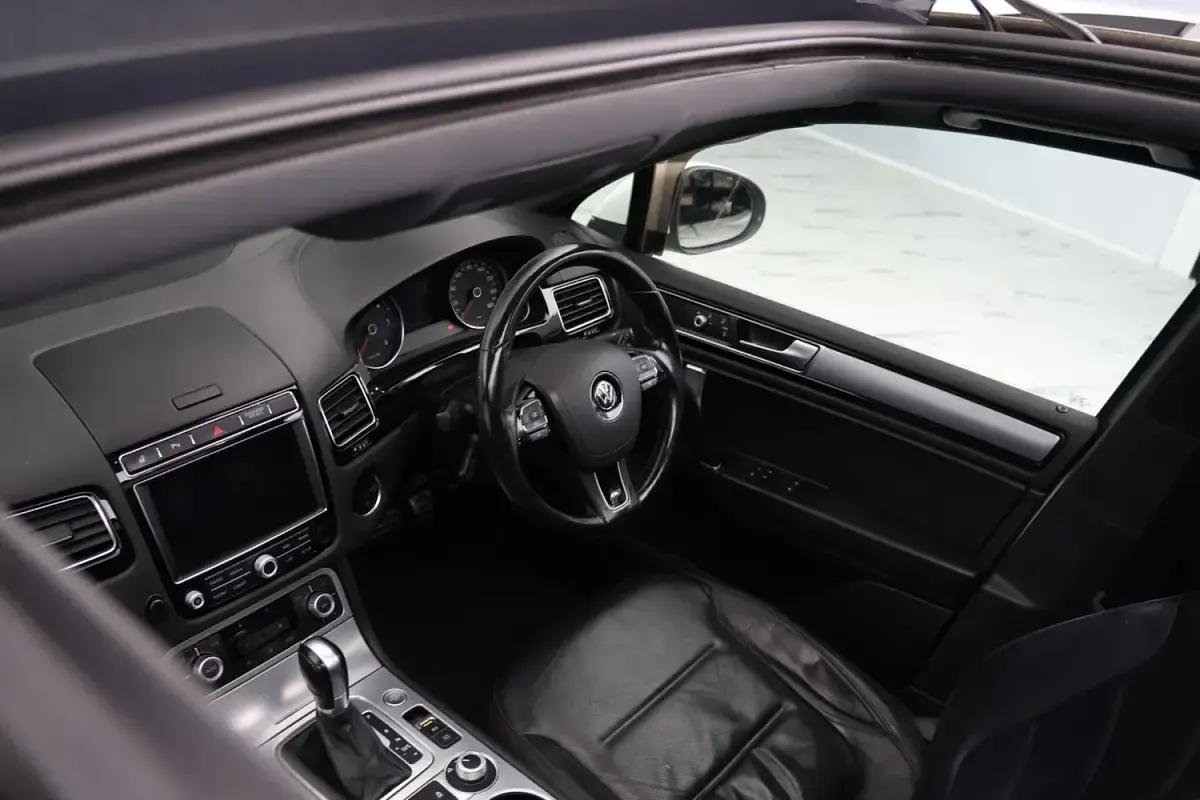 Used VW Touareg R-line 262 HP (192 kW) 2015 White SUV