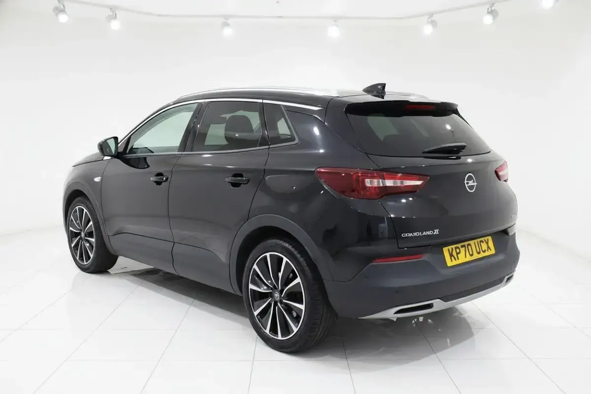 Used Vauxhall Grandland X Business 300 HP (220 kW) 2020 Black SUV