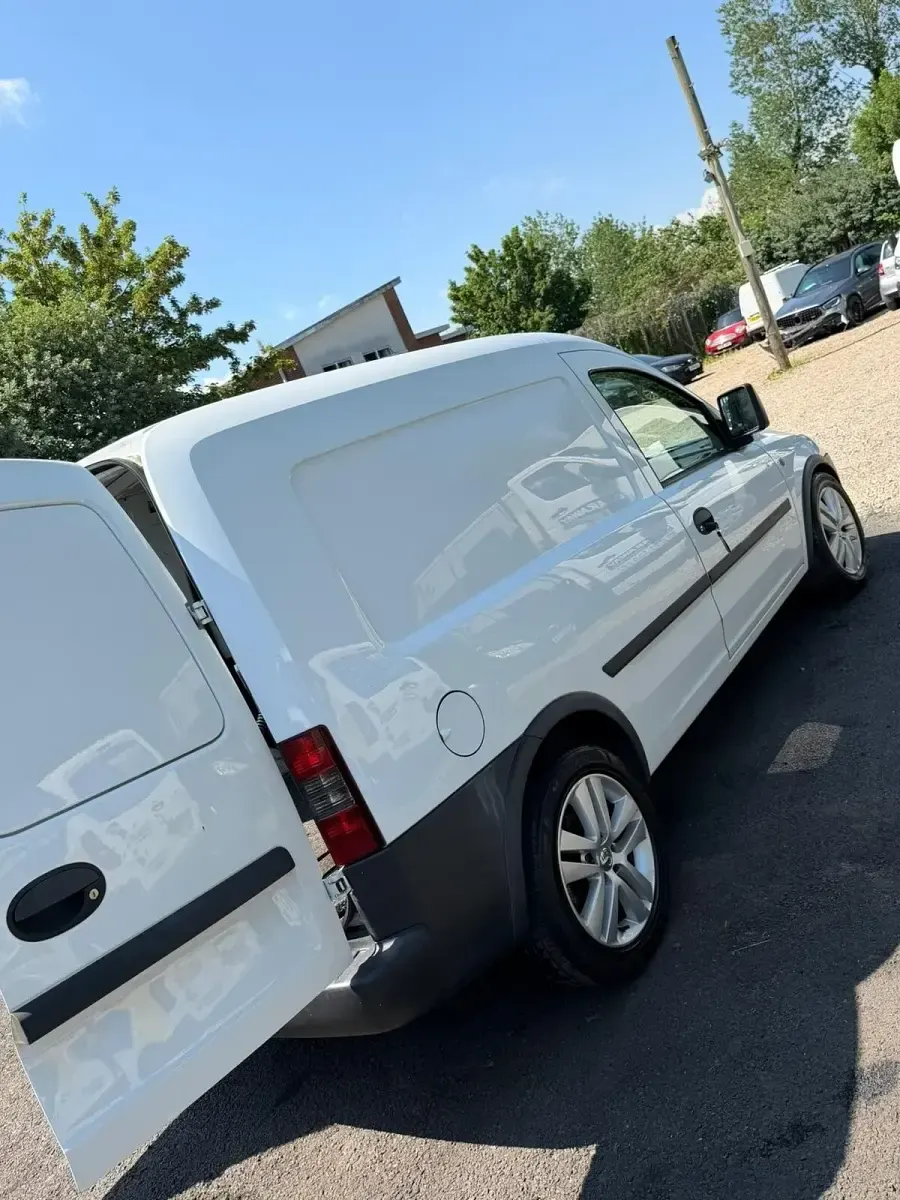 Used Vauxhall Combo 2010 White MPV