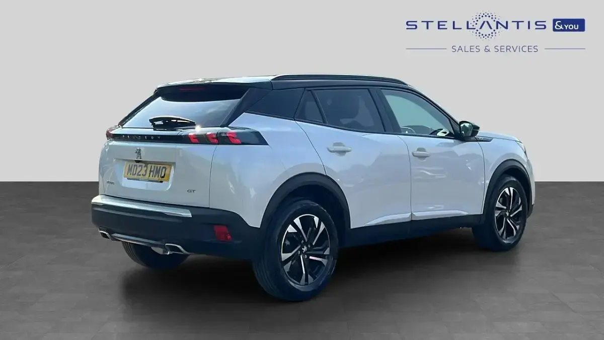 Used Peugeot 2008 GT 129 HP (94 kW) 2023 White SUV
