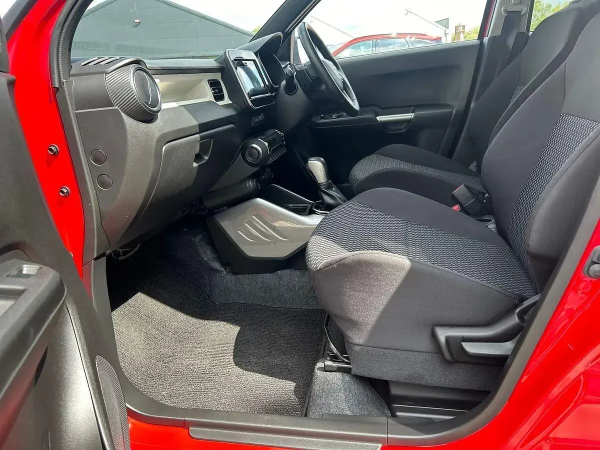 Used Suzuki Ignis SZ5 83 HP (61 kW) 2022 Red SUV
