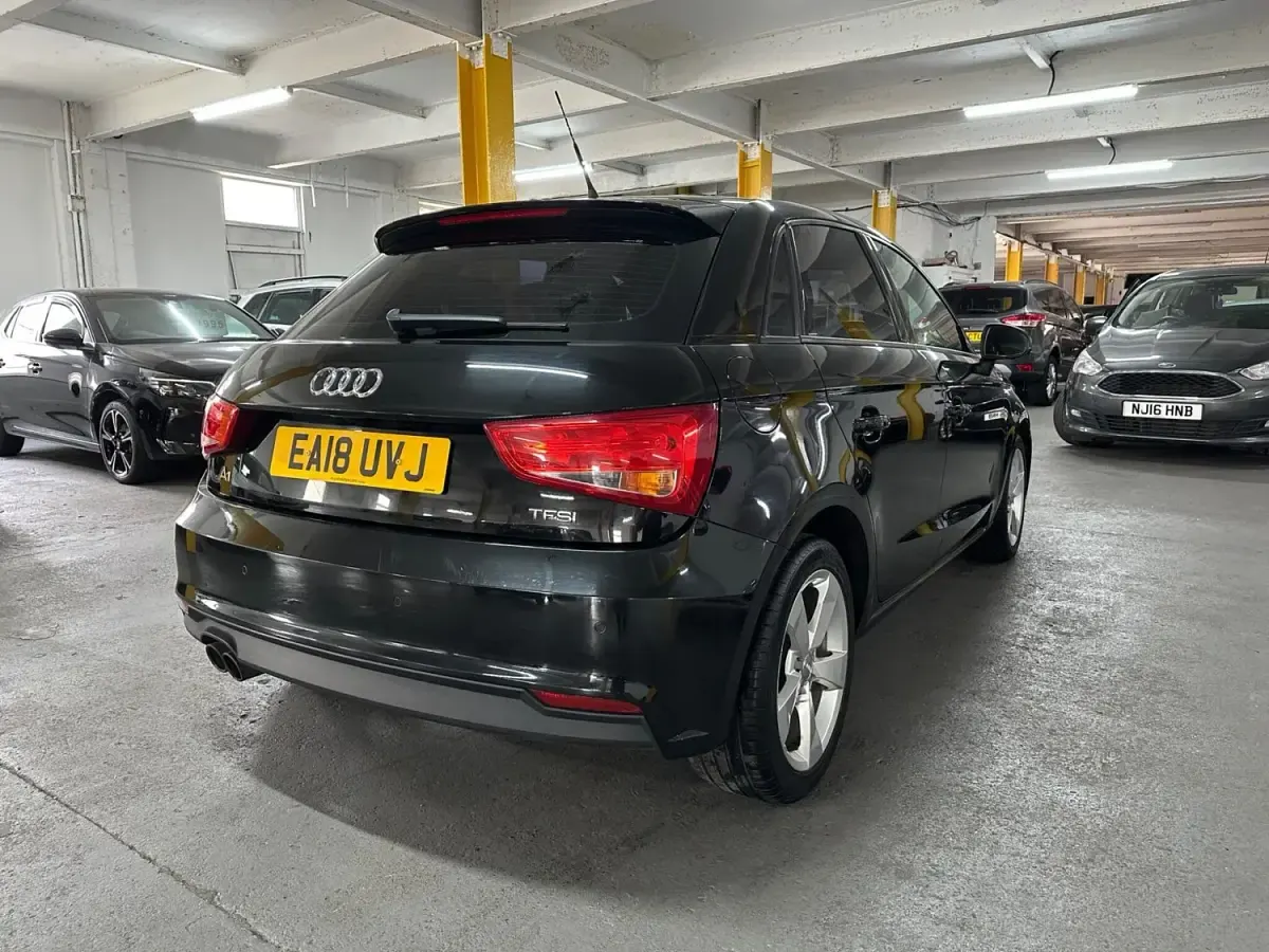 Begagnad Audi A1 Sportback Sport 2018 Svart Halvkombi
