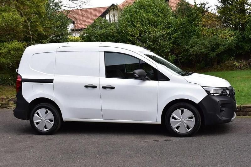 Used Nissan Townstar Acenta 130 HP (95 kW) 2023 White Van