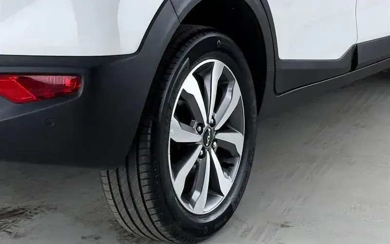 Used Kia Stonic 101 HP (74 kW) 2022 White SUV
