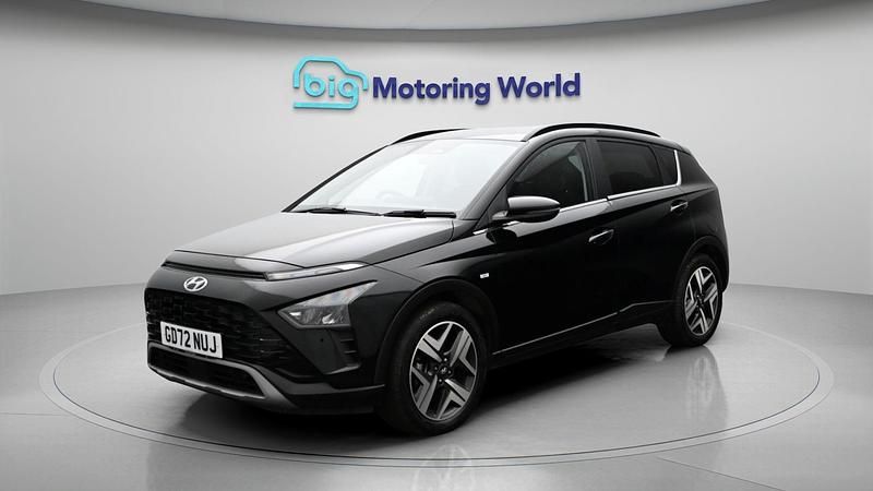 Begagnad Hyundai Bayon Premium 101 HK (74 kW) 2023 Svart SUV