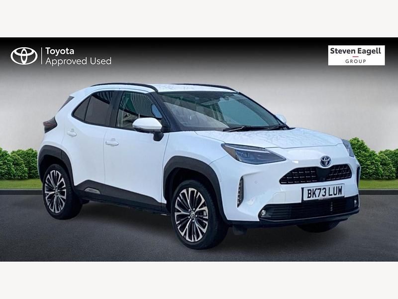White Used 2023 Toyota Yaris Hybrid Hatchback | £24,620 - Image 1/3