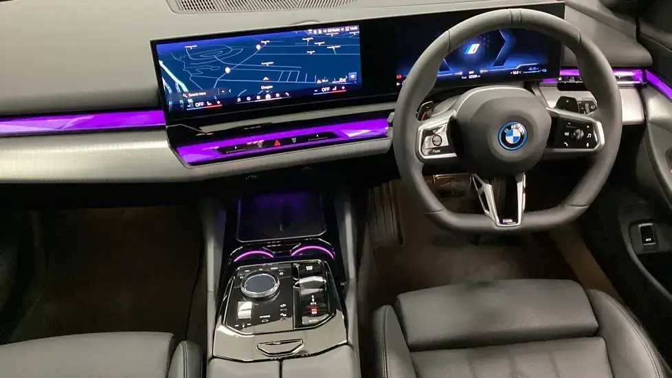 Used BMW 530e M Sport 295 HP (216 kW) 2026 White Estate