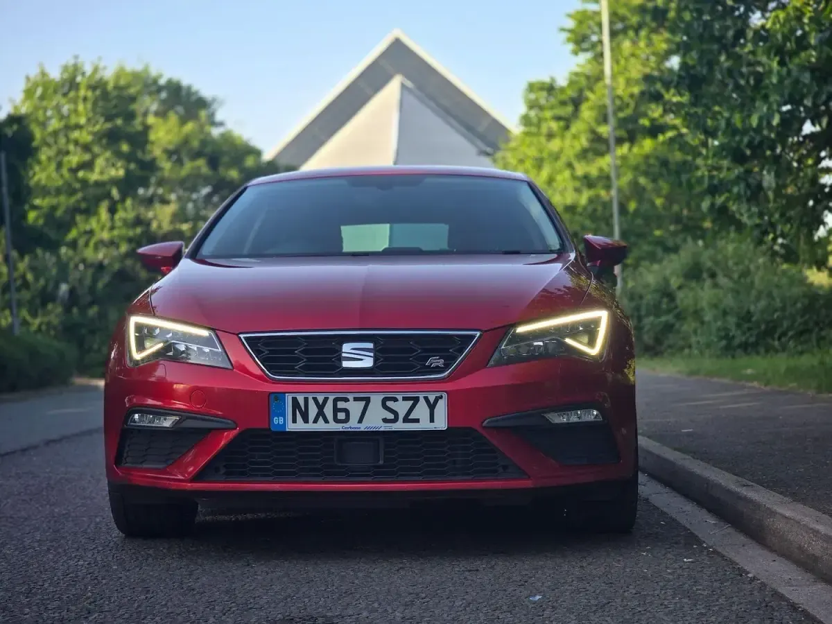 Used Seat Leon FR 184 HP (135 kW) 2017 Red Hatchback