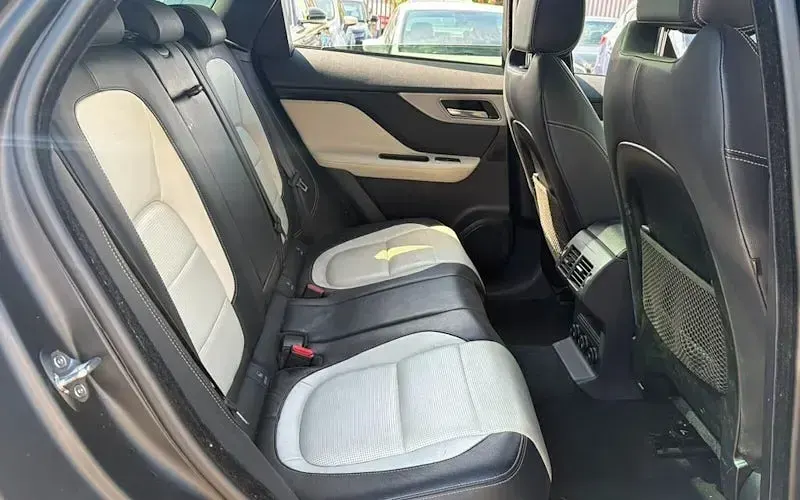 Used Jaguar F-Pace R-Sport 300 HP (220 kW) 2017 Black SUV