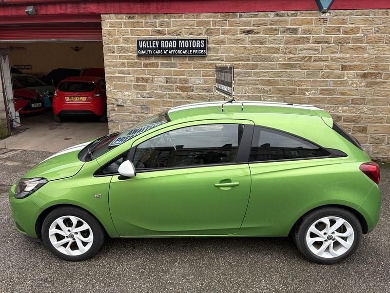 Used Vauxhall Corsa 70 HP (51 kW) 2016 Green Hatchback