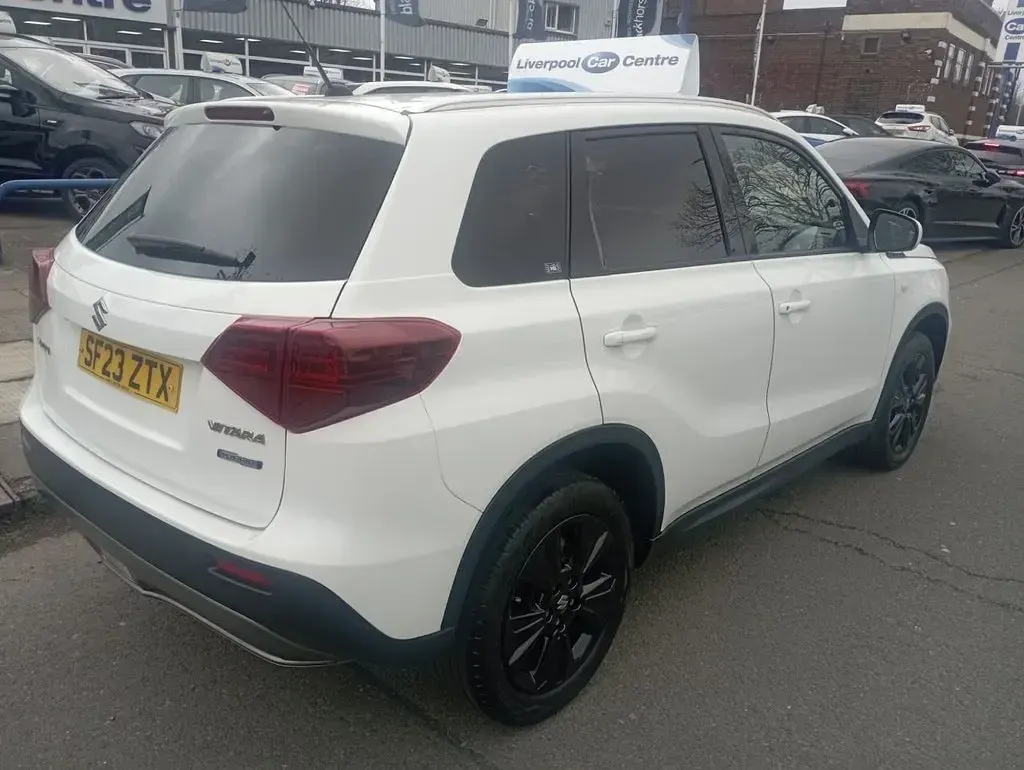 Used Suzuki Vitara SZ-T 129 HP (94 kW) 2023 White SUV