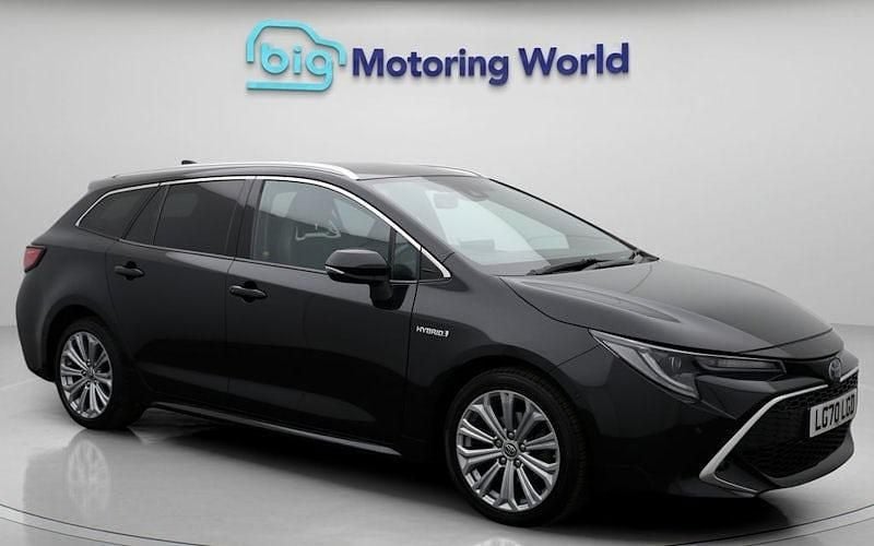 Used 2022 Toyota Corolla Estate | £18,600 (Fair price) - Image 1/4