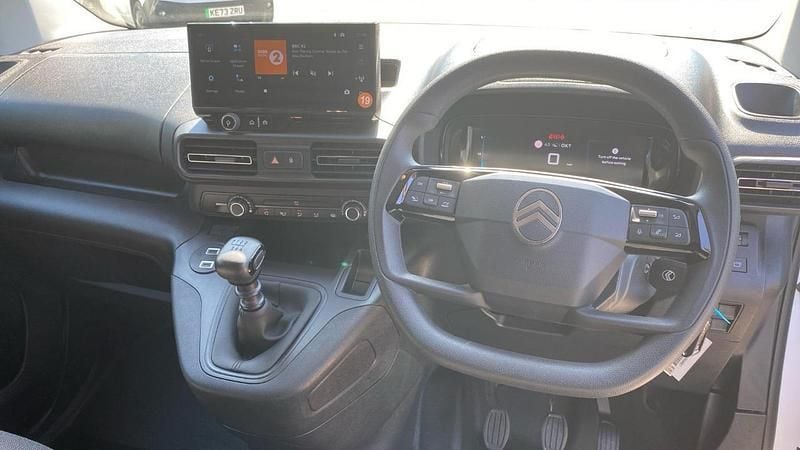 White Used 2024 Citroën Berlingo MPV | £16,200 (Fair price) - Image 1/4