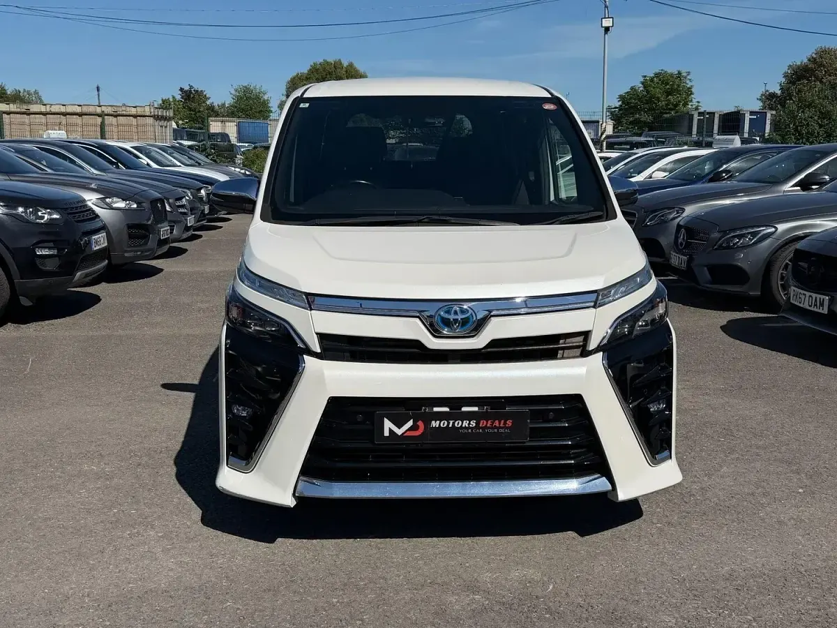 Used Toyota Voxy 2020 White MPV