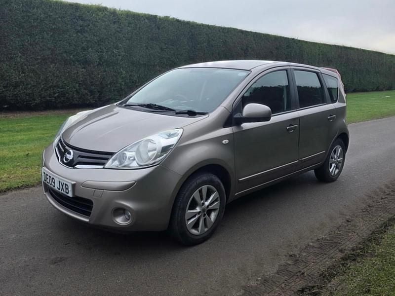 Used Nissan Note Acenta 88 HP (64 kW) 2009 Beige Hatchback