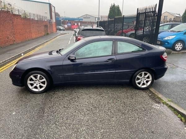 Used Mercedes C220 2004 Blue Coupe