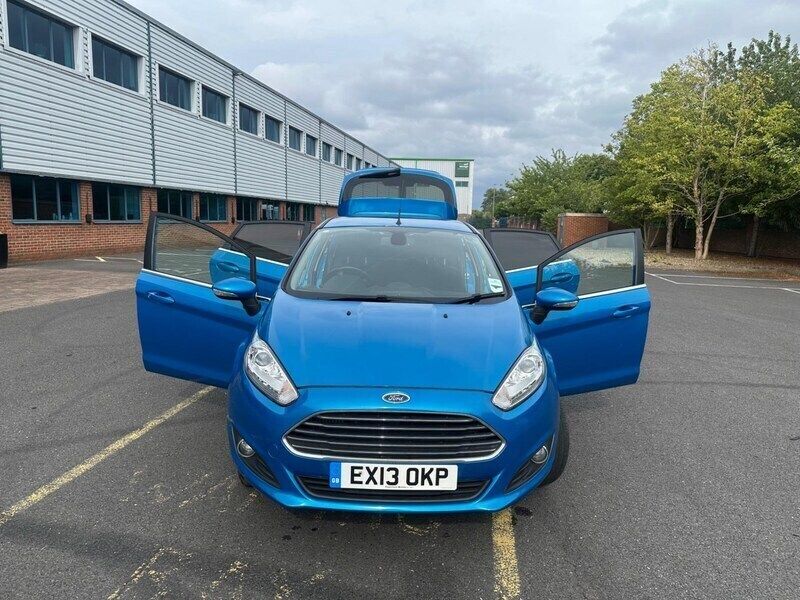Image 2/4