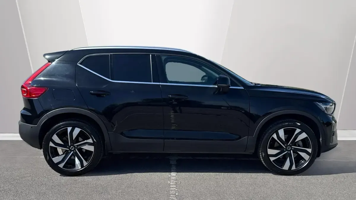 Used Volvo XC40 Ultra 197 HP (144 kW) 2025 Black SUV