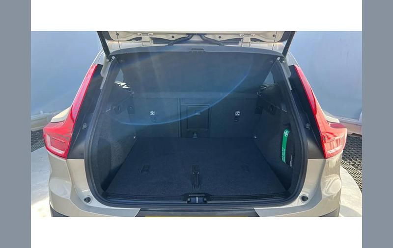 Used Volvo XC40 R-Design Pro 194 HP (142 kW) 2024 Other SUV